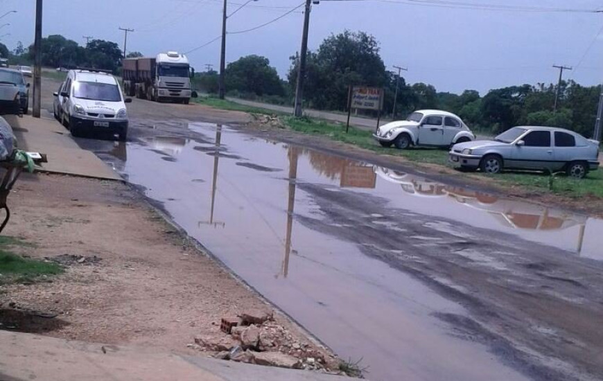 Trecho alagado em Pedro Afonso