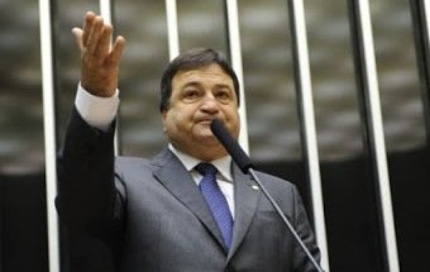 César Halum