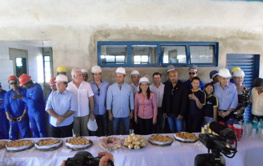 Rick acompanha Governador em vistoria a escola