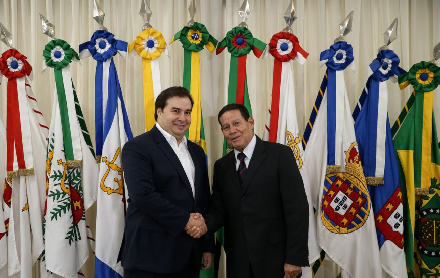 Rodrigo Maia e Mourão