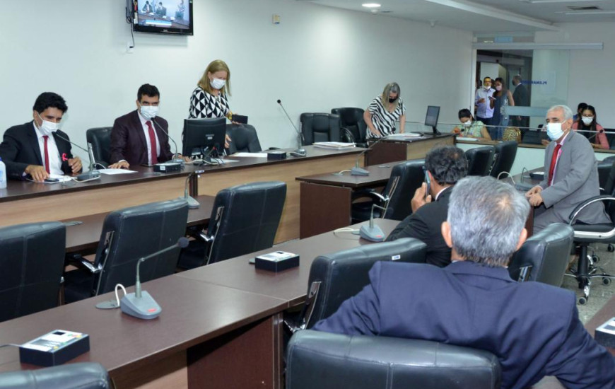 Comissão de Constituição, Justiça e Redação (CCJ)