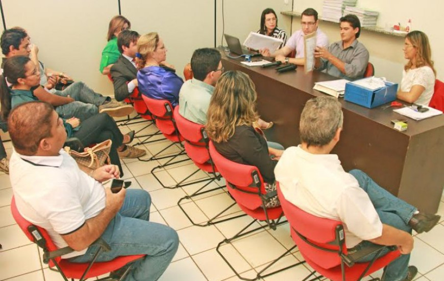 Envelopes foram abertos em reunião nesta manhã