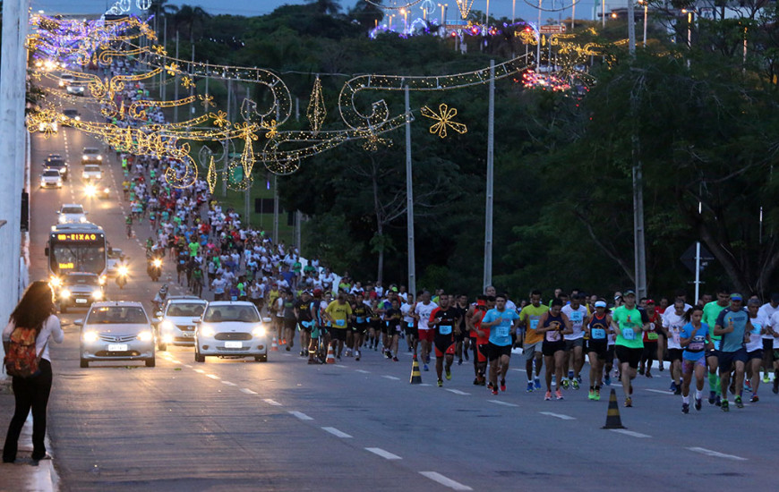 Meia Maratona do Tocantins reúne centenas de pessoas em diversas provas