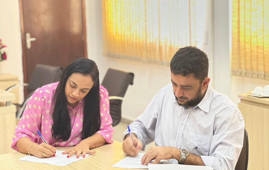 Camila Fernandes, prefeita de Miracema, e Edy César, superintendente da SPU.