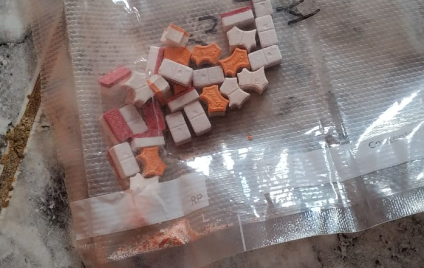 Droga apreendida com o casal