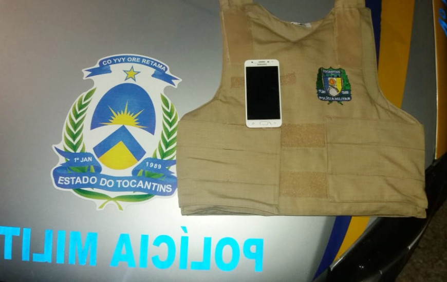Homem teve aparelho celular roubado por três menores de idade