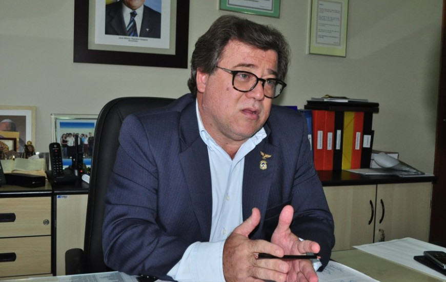 Secretário da Administração Lúcio Mascarenhas