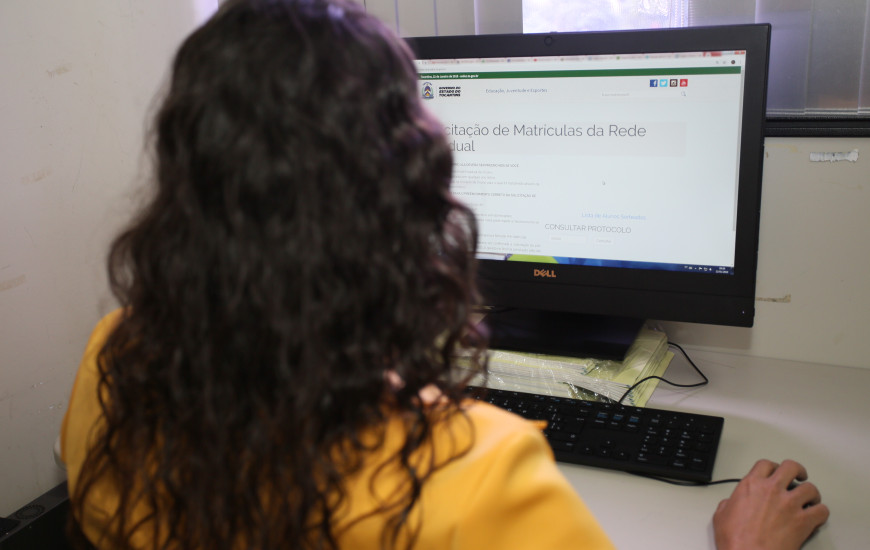 Para garantir a vaga, é preciso comparecer à escola com os documentos 