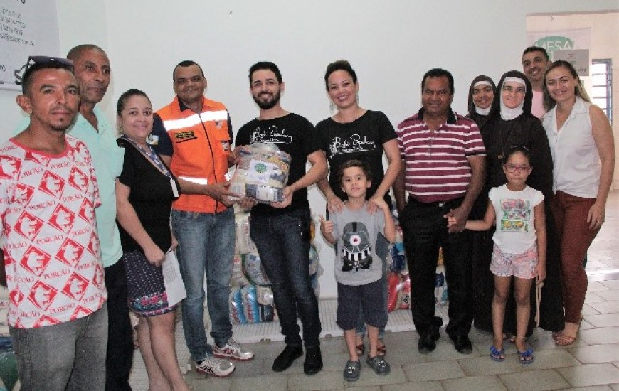 Balé arrecada 1,5 mil quilos de alimentos