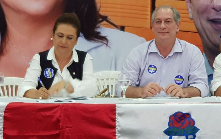 Ciro Gomes esteve com Kátia em seu evento de filiação ao PDT