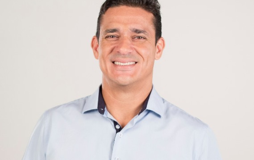 Vereador de Araguaína e vice de Vicentinho, Divino Bethânia