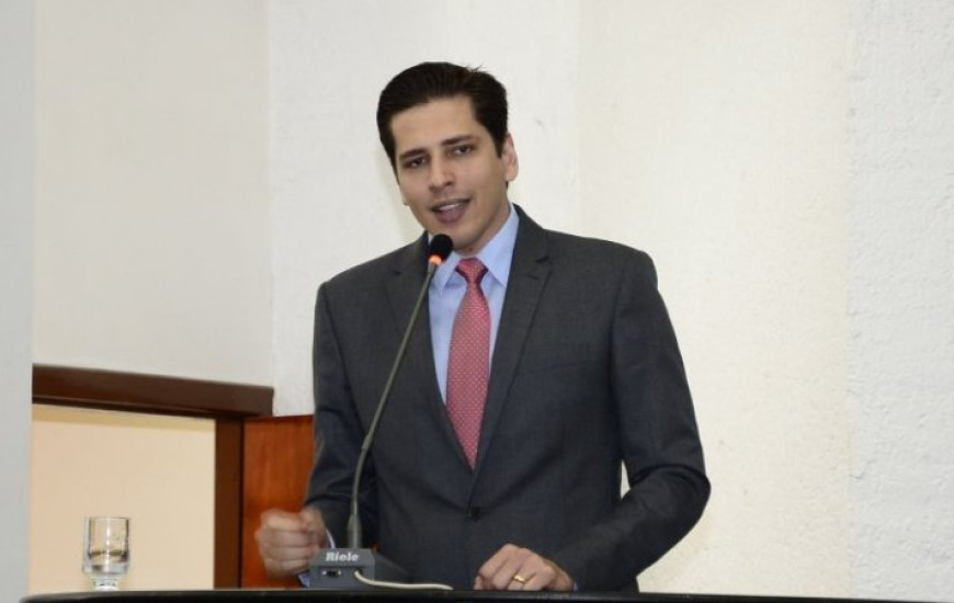 Deputado estadual Olyntho Neto