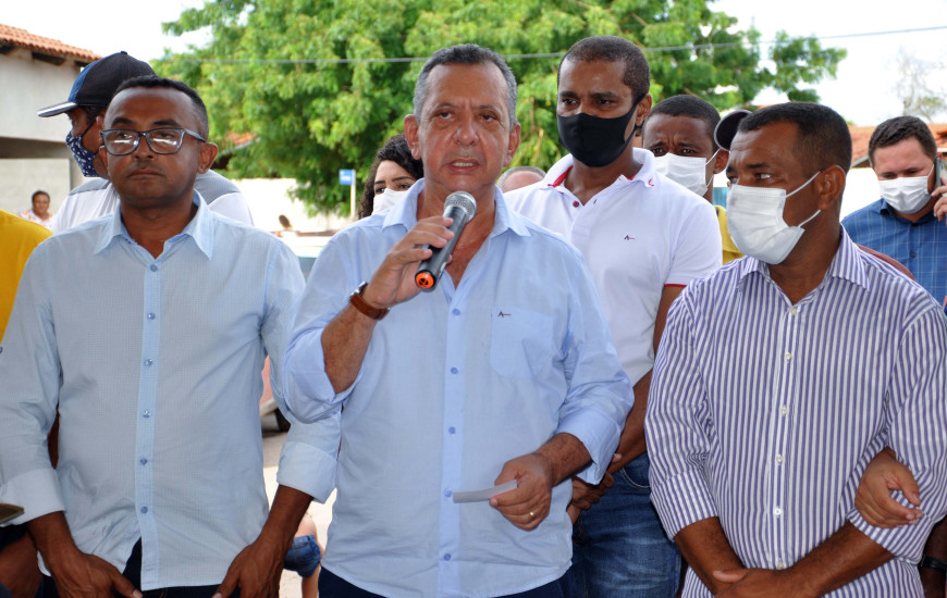 Governador em exercício, Antonio Andrade.