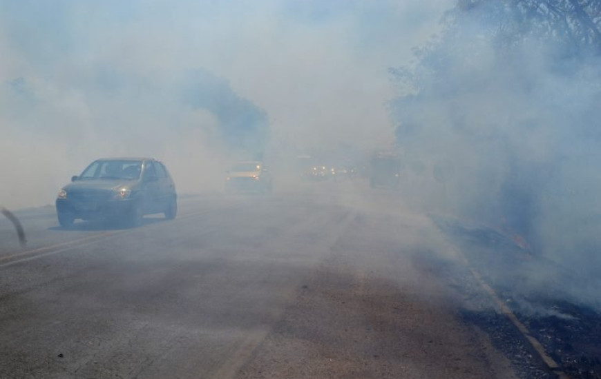 Fumaça atrapalhou tráfego na rodovia