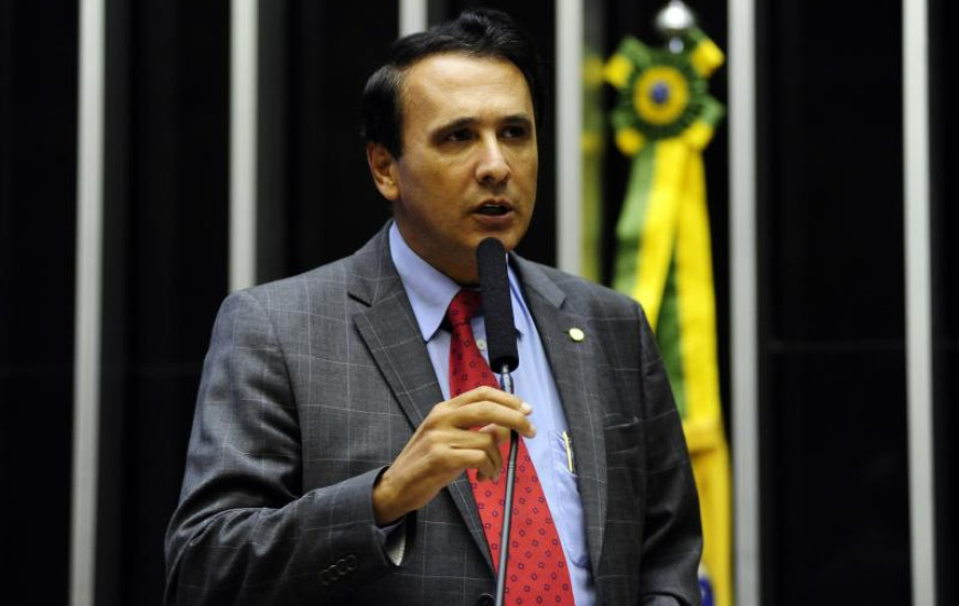 Deputado federal é alvo de operação da PF