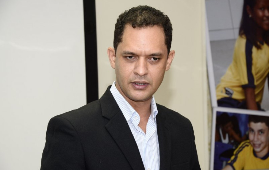 Adão Francisco, secretário da Educação