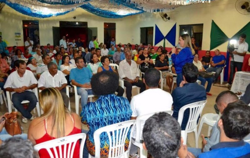 Vice-governadora ouve demandas da população