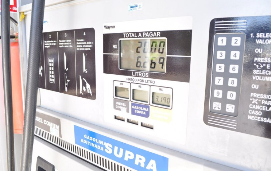 Preço da gasolina variou até R$0,14 centavos