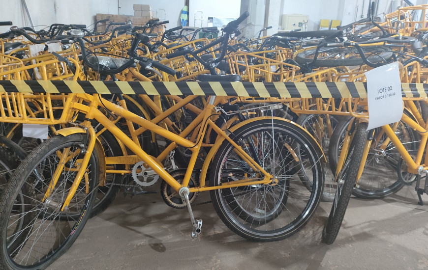 foto ilustração de um lote de bicicletas 