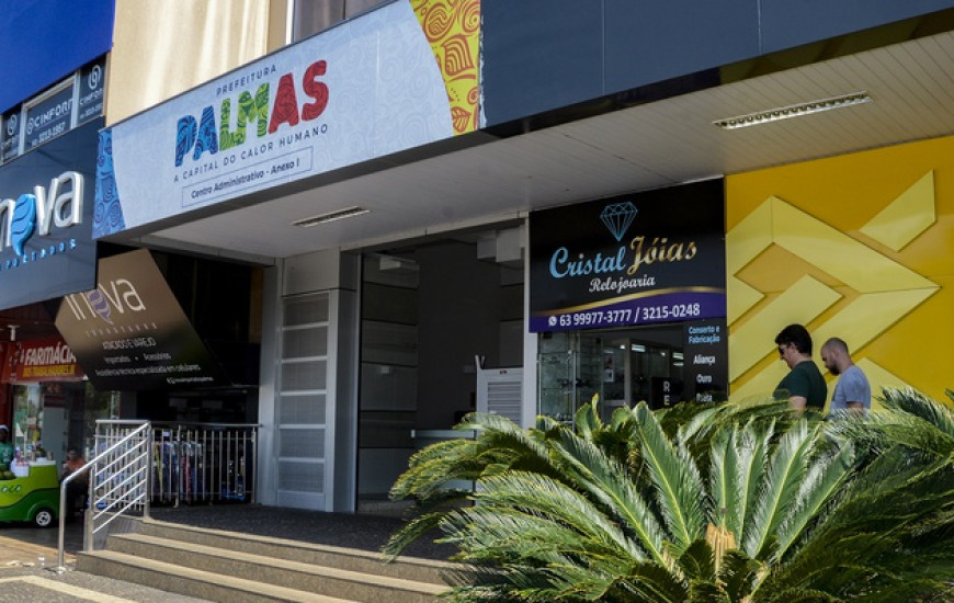 Sede da Prefeitura fica na Avenida JK, no centro da Capital