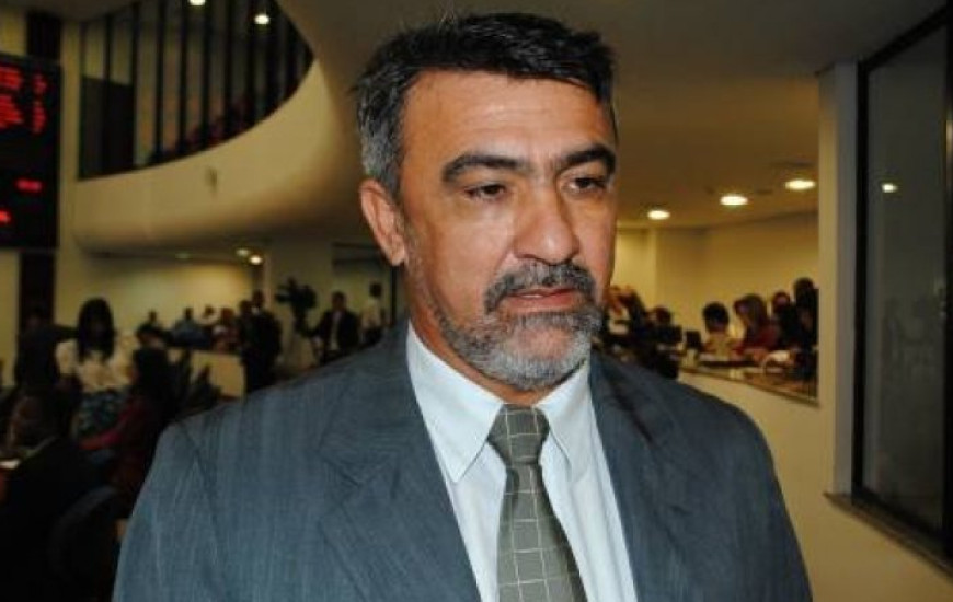 Deputado Amélio Cayres é autor de requerimento