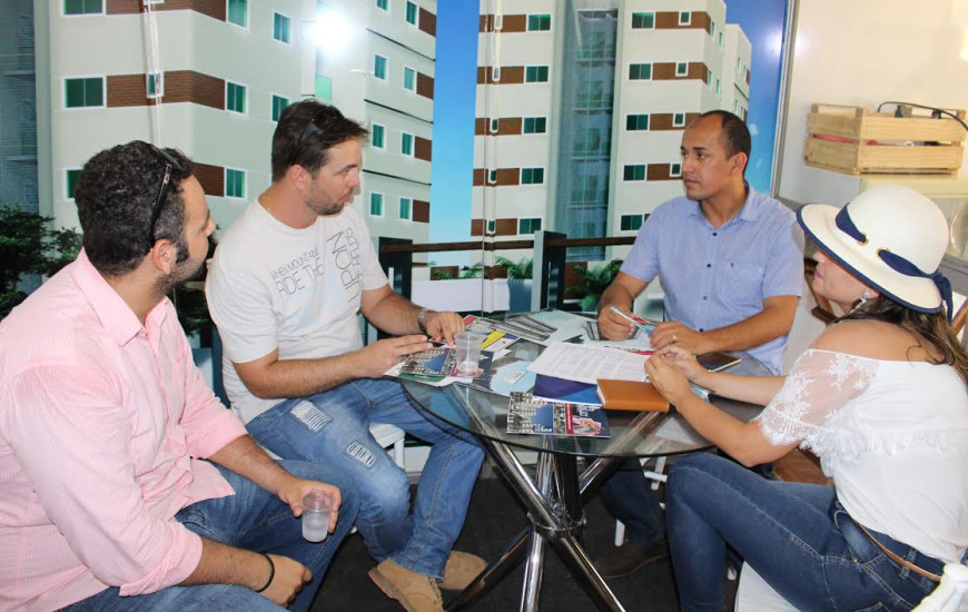 Feira imobiliária na Agrotins