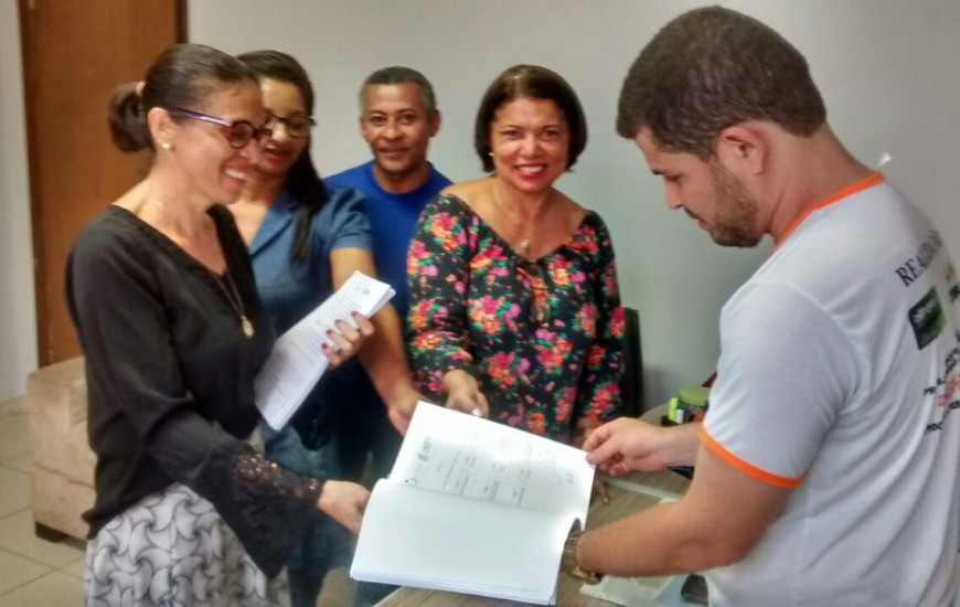 Relatório foi entregue ao prefeito Padre Gleibson Moreira
