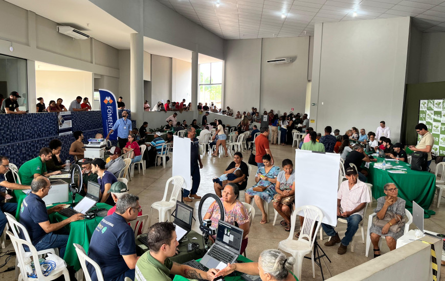 Mutirão em Marianópolis no início do mês de novembro