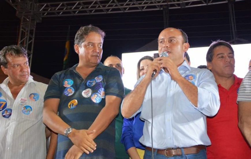 Sandoval recebe apoio de prefeito