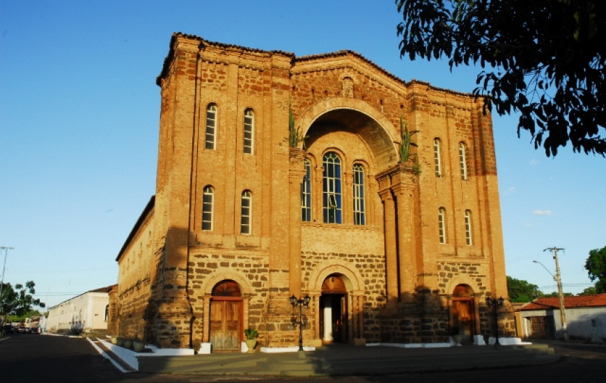A restauração será realizada no teto, sobre o altar principal da igreja