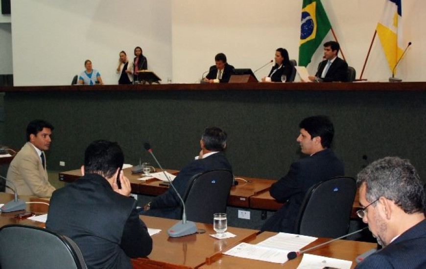 Sessão na AL