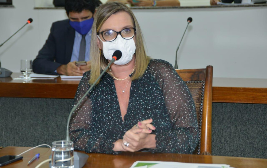 Claudia Lelis