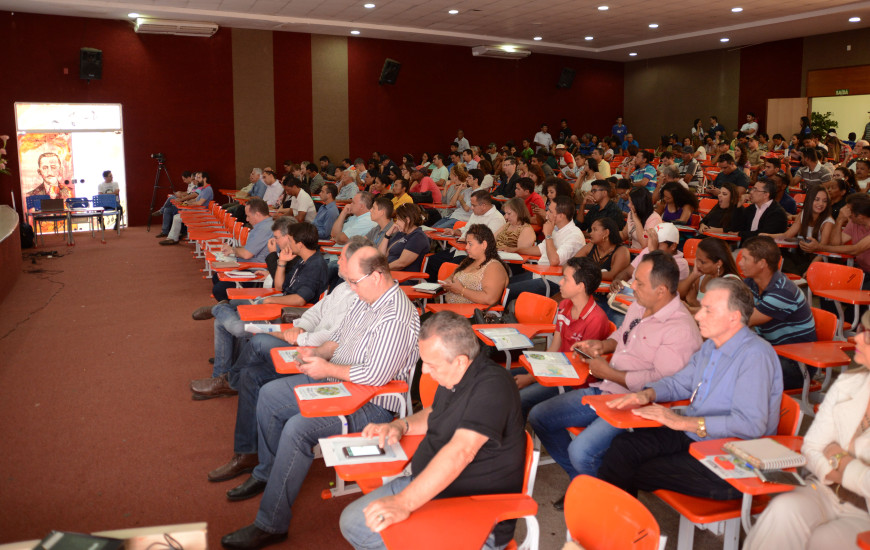 Debate teve participação da sociedade