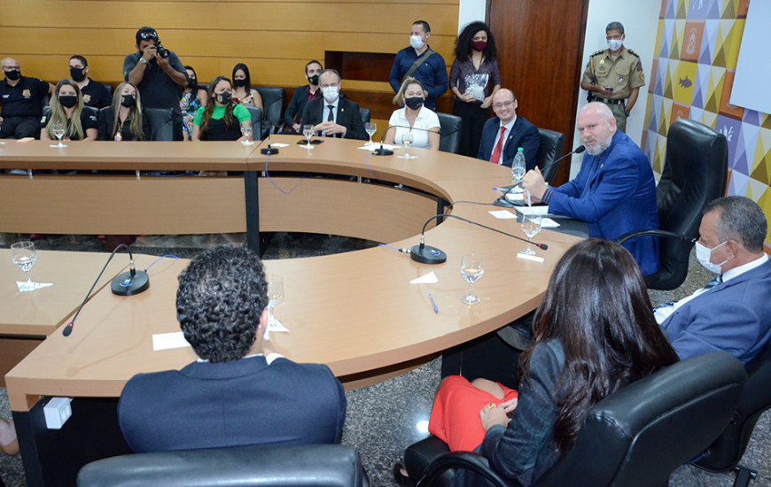 A reunião foi realizada no Palácio Araguaia nesta terça-feira, 10.
