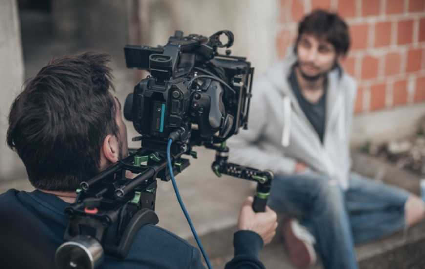 Os filmes mostram os bastidores de várias áreas do Jornalismo