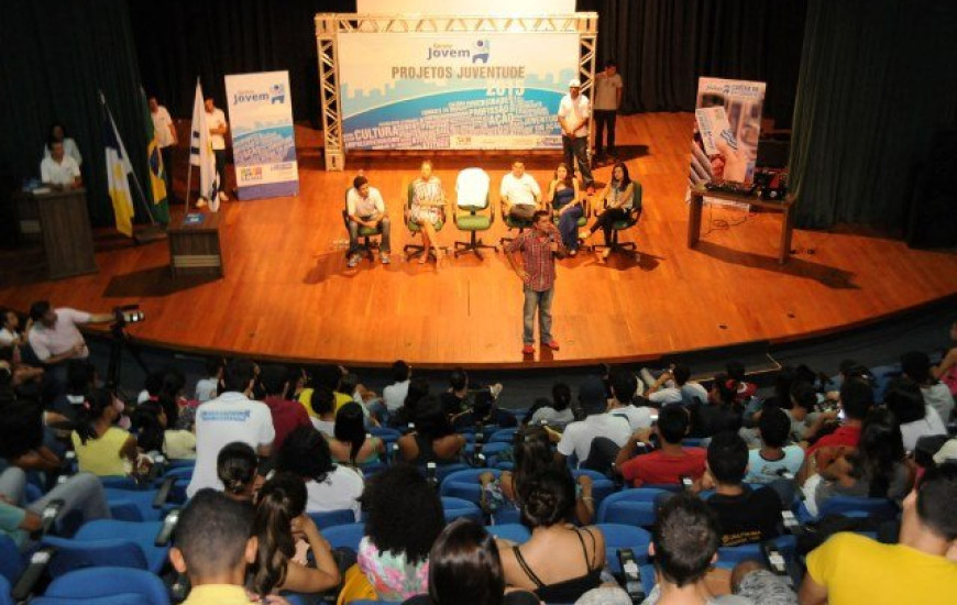 Cerca de 500 estudantes recebem o benefício