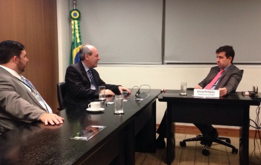 Dimas em reunião com o presidente do FNDE, Sílvio Pinheiro