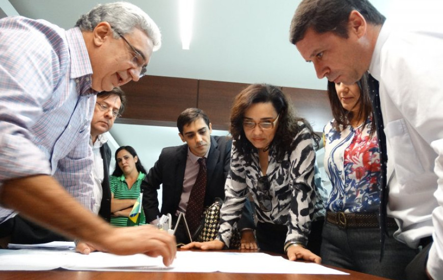 Laurez apresenta nova sede da Justiça Federal