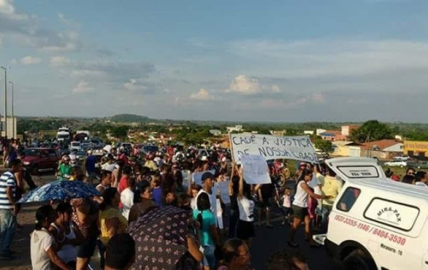 População de Miranorte em protesto
