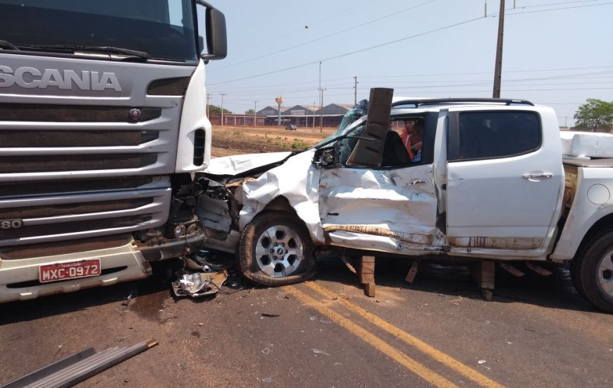 Acidente ocorreu por volta das 12 horas desta terça