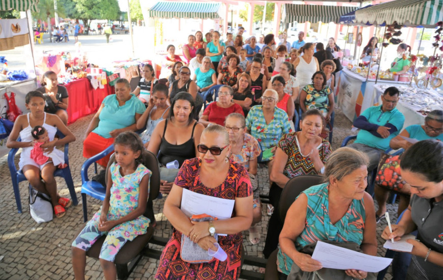 Solenidade aconteceu na Praça das Bandeiras