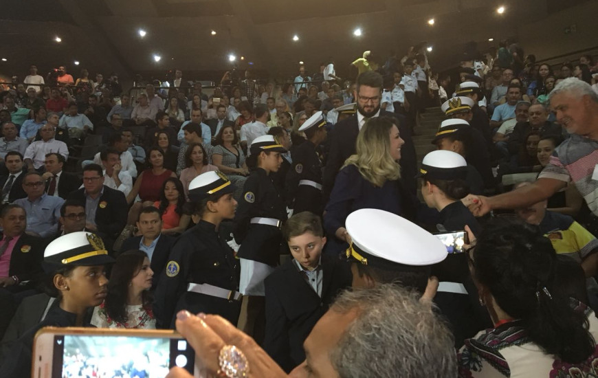Jornalista relata agressão no evento de transmissão de cargo nesta terça.