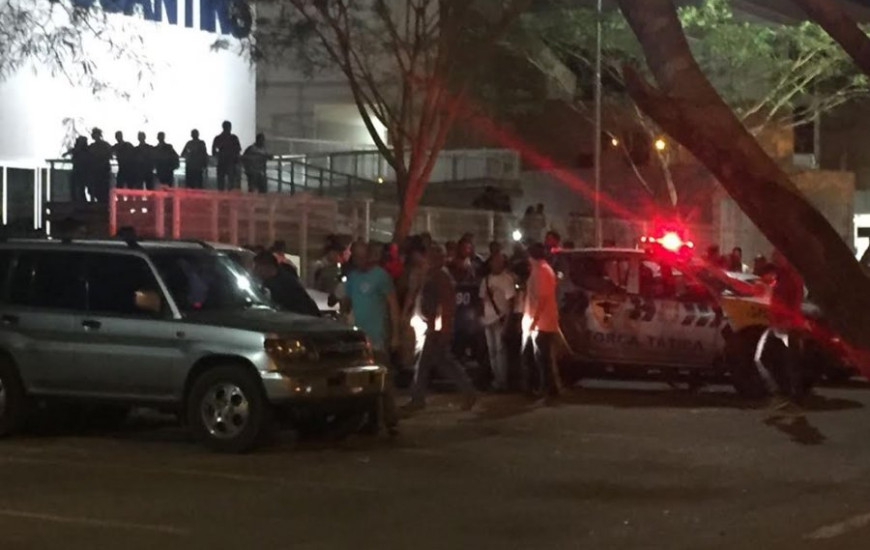 Debate na Faculdade Católica termina em confusão