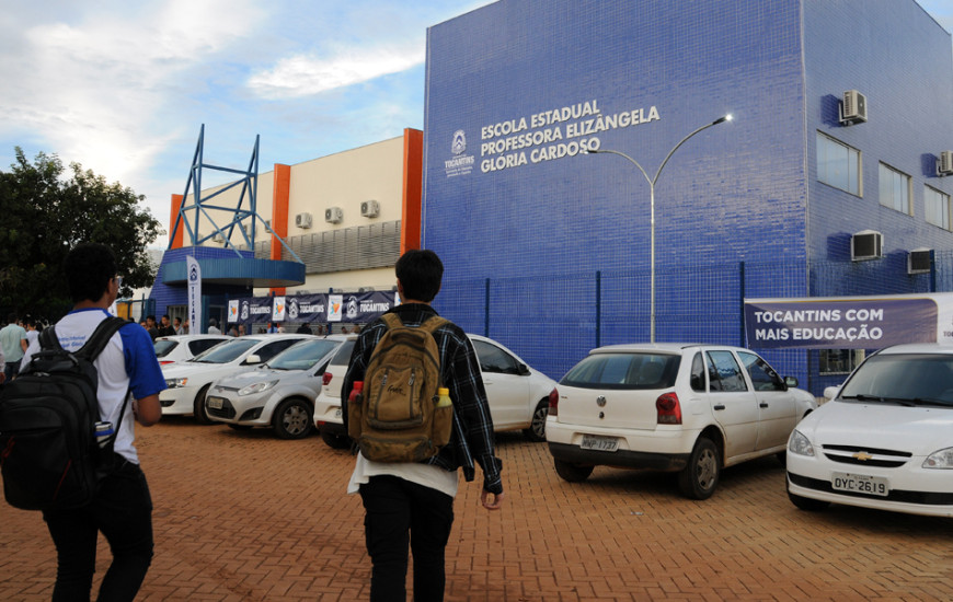 Escola estadual foi inaugurada ontem na Capital