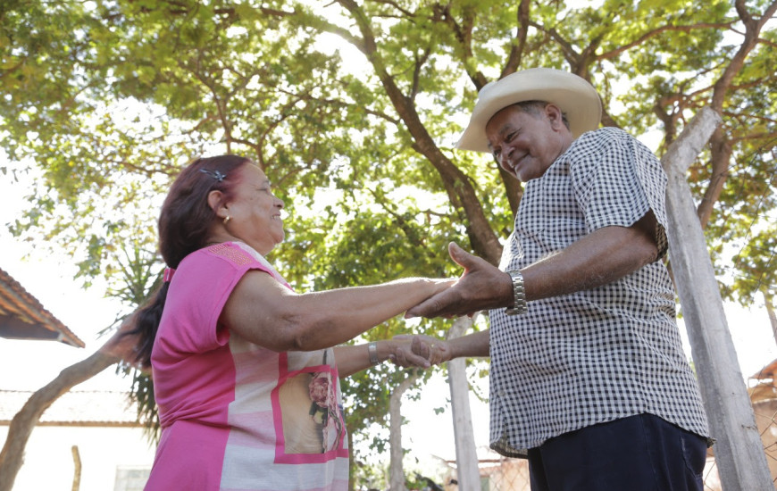 Casal comemora namoro nesta 2ª
