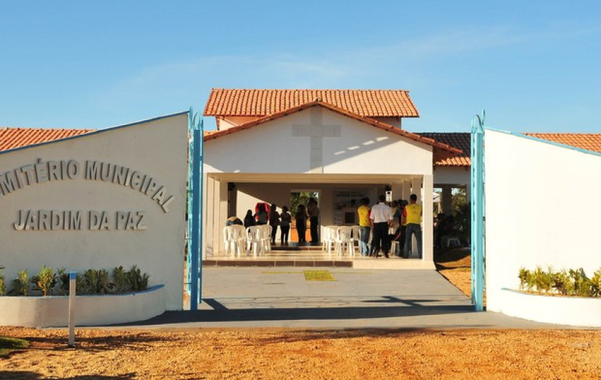 Corpo foi enterrado no cemitério municipal