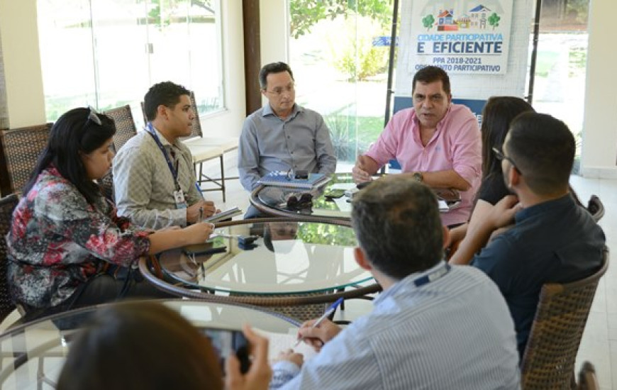 Amastha fala sobre a greve dos professores em coletiva