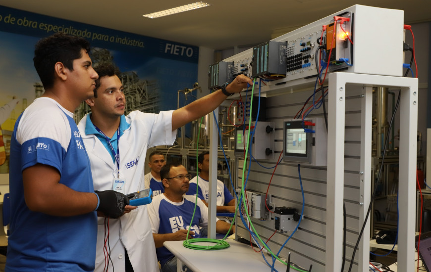 Curso Técnico em Automação Industrial.