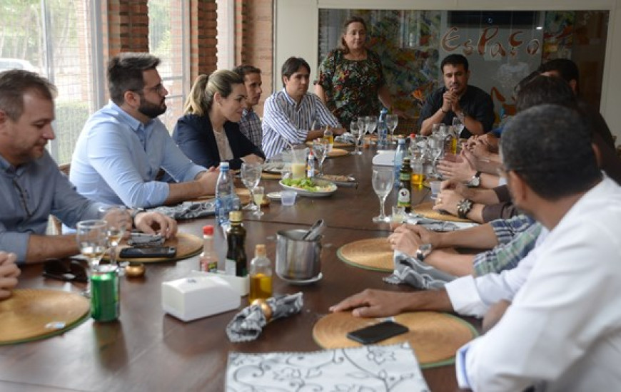Prefeita ouviu demandas e estreitou laços com investidores
