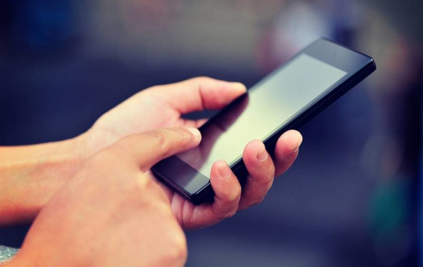 Homem achou celular e vendeu, sem tentar devolver à vítima